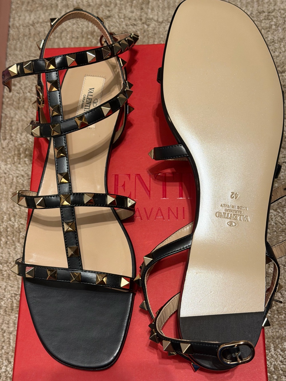 Valentino Garavani Rockstud Flat Calfskin Sandals with Straps Size EU 42